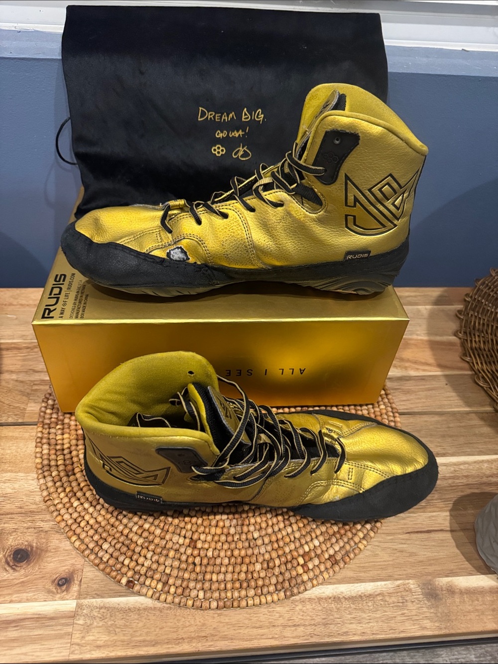 JB1 ADULT WRESTLING SHOES - ALLISEEISGOLD - GOLD 11.5